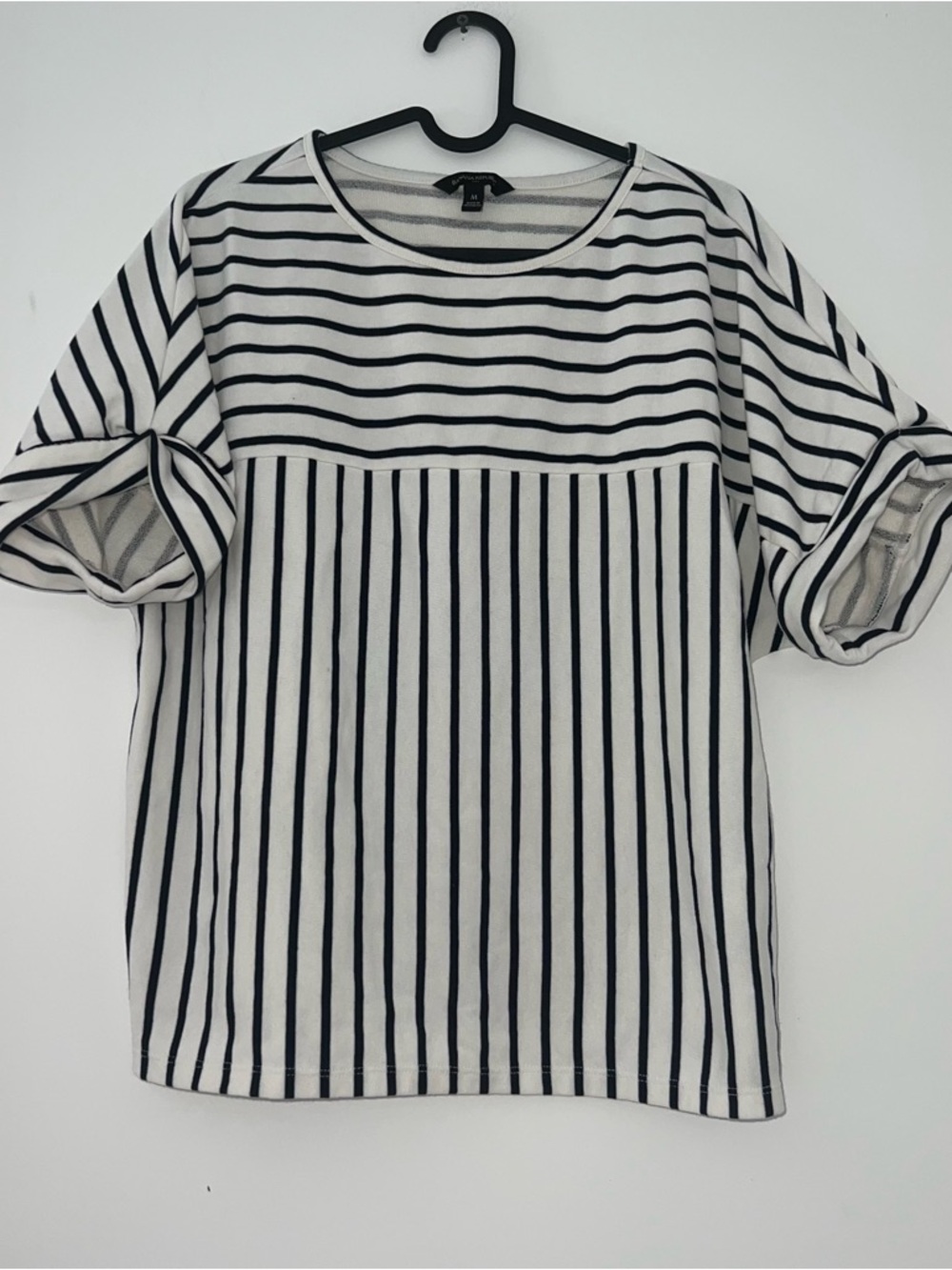 Banana Republic Top Womens Medium M Black White Striped Short Sleeve Stretch Tee